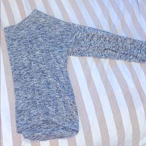 H&M gray top shirt